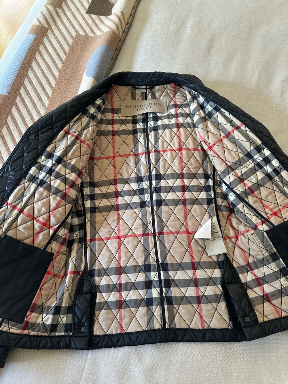 Burberry Black Quilted Jacket with Signature Check Lining in Medium